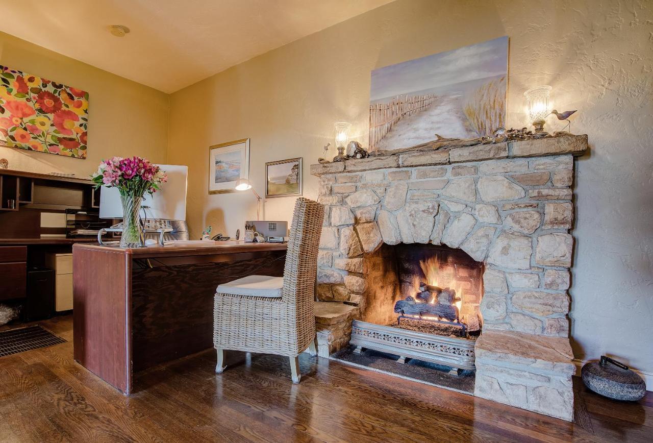 Sandpiper Inn Carmel-by-the-Sea ภายนอก รูปภาพ